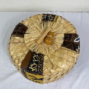Hawaiian Lauhala Woven Lidded Basket Handmade